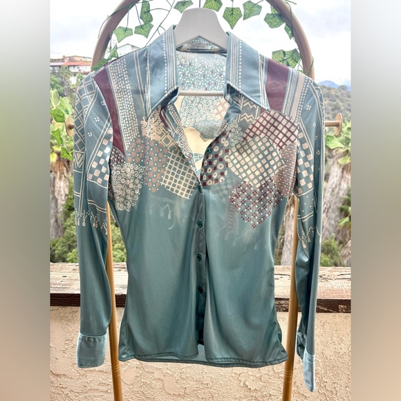 Tops - Vintage retro - Geometric Patterned Button-Up Shirt